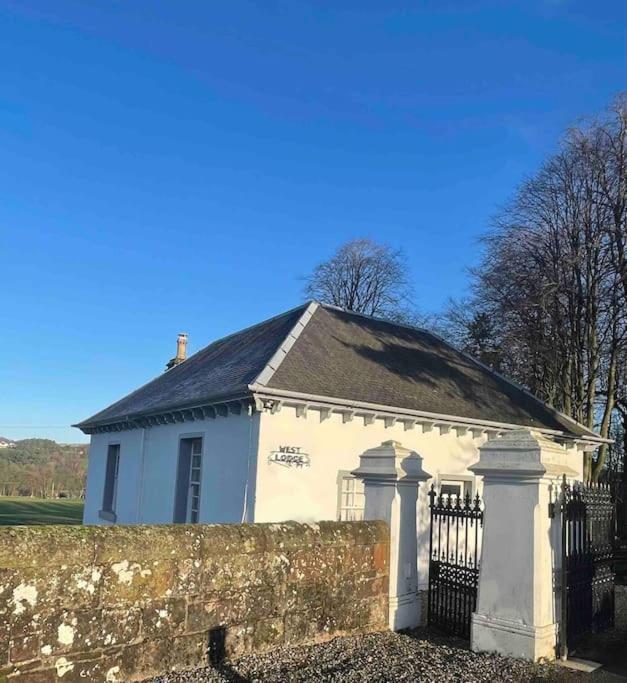 A Cosy Two-Bedroom Cottage Near Loch Lomond Glasgow Exterior photo